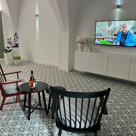 Palac Daun - Studio Apartments Znojmo Exterior photo