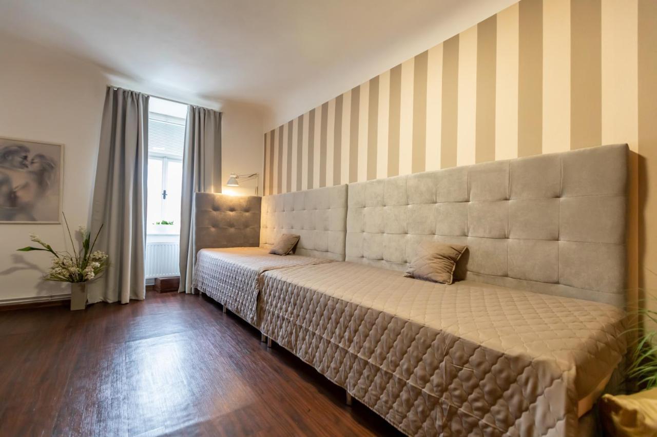 Palac Daun - Studio Apartments Znojmo Exterior photo