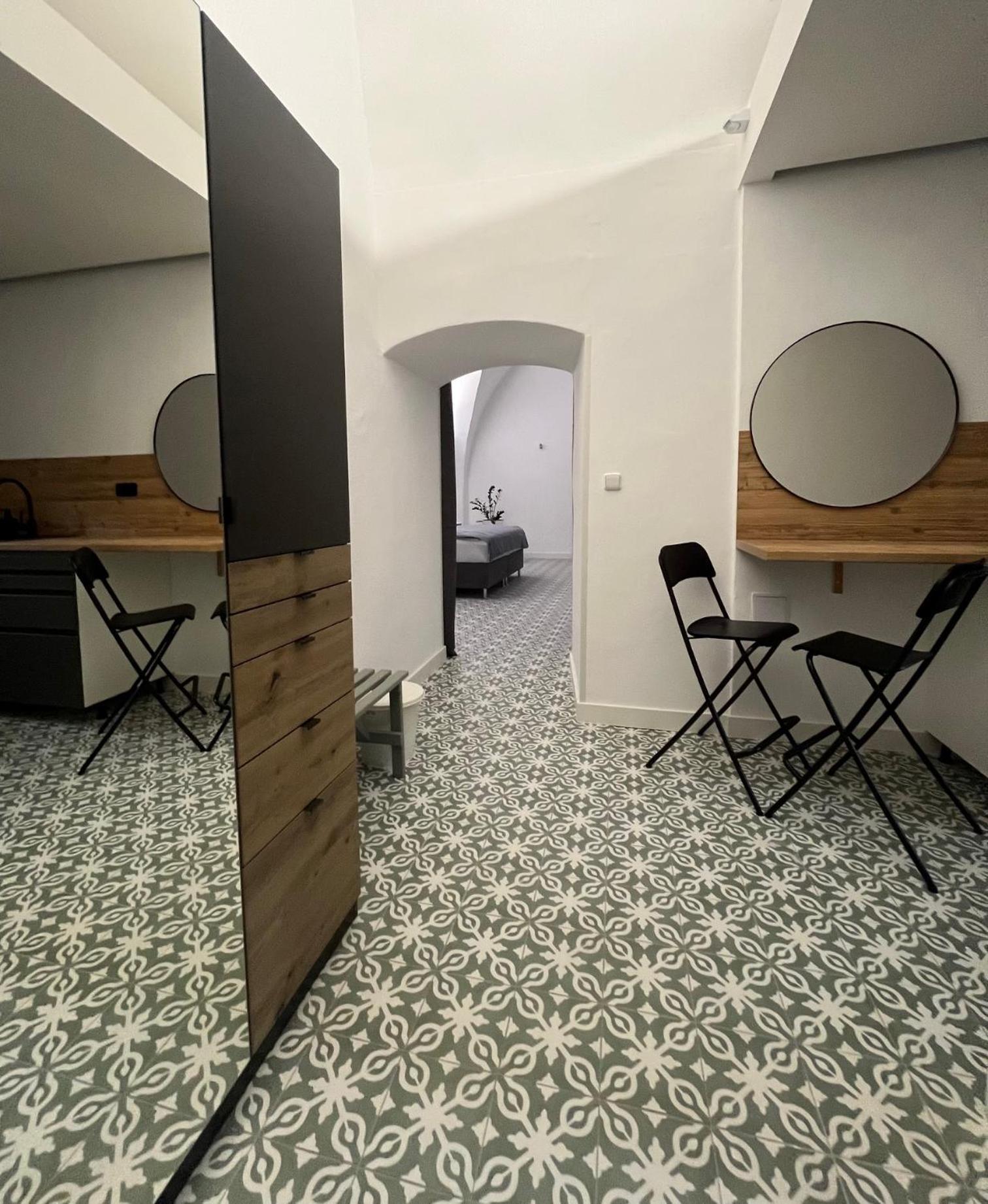 Palac Daun - Studio Apartments Znojmo Exterior photo